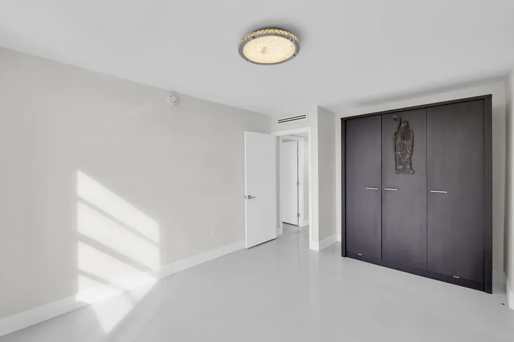 2780 NE 183rd Street Aventura FL 33160