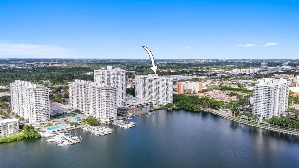 2780 NE 183rd Street Aventura FL 33160