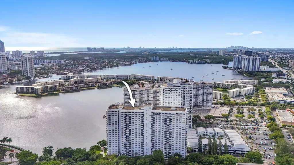 2780 NE 183rd Street Aventura FL 33160