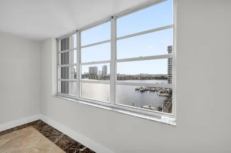 2780 NE 183rd Street Aventura FL 33160