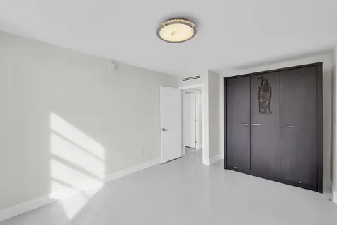 2780 NE 183rd Street Aventura FL 33160