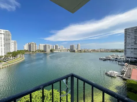 2780 NE 183rd Street Aventura FL 33160