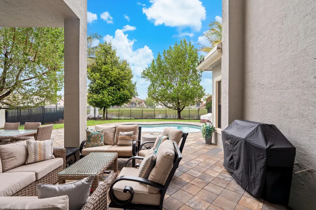 9741 Vitrail Lane Delray Beach FL 33446