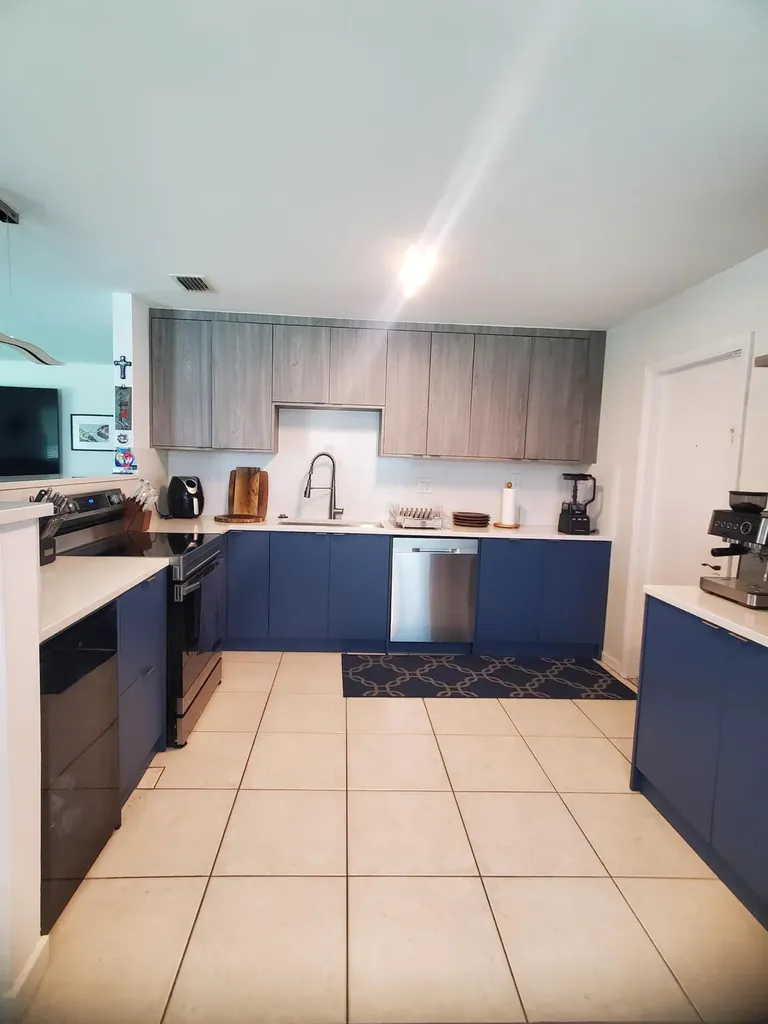 558 SE 27th Terrace Boynton Beach FL 33435