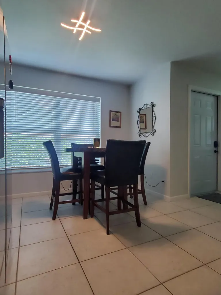 558 SE 27th Terrace Boynton Beach FL 33435