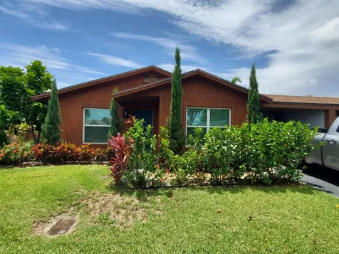 558 SE 27th Terrace Boynton Beach FL 33435