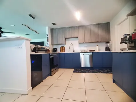 558 SE 27th Terrace Boynton Beach FL 33435
