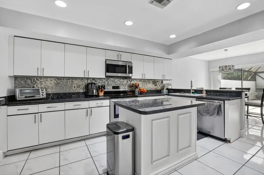 10548 Mendocino Lane Boca Raton FL 33428