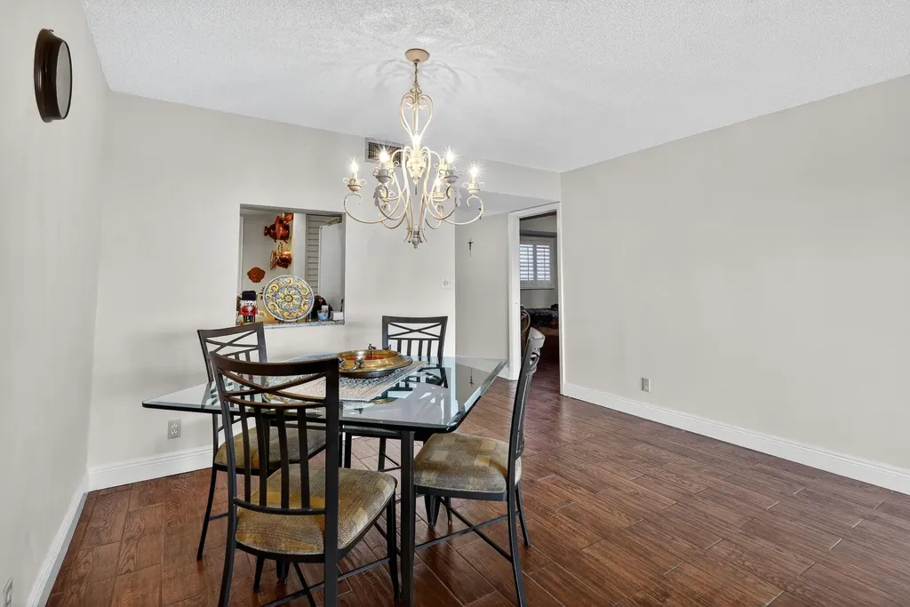 5340 NW 2nd Avenue Boca Raton FL 33487