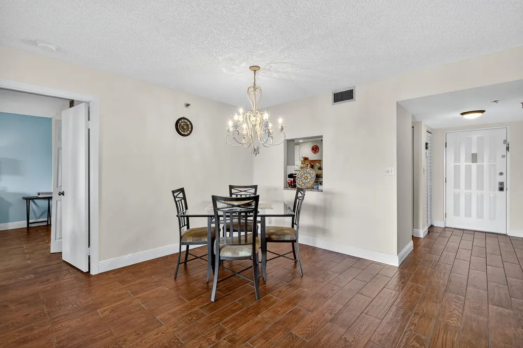 5340 NW 2nd Avenue Boca Raton FL 33487