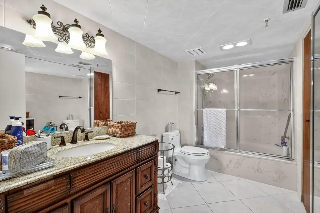 5340 NW 2nd Avenue Boca Raton FL 33487