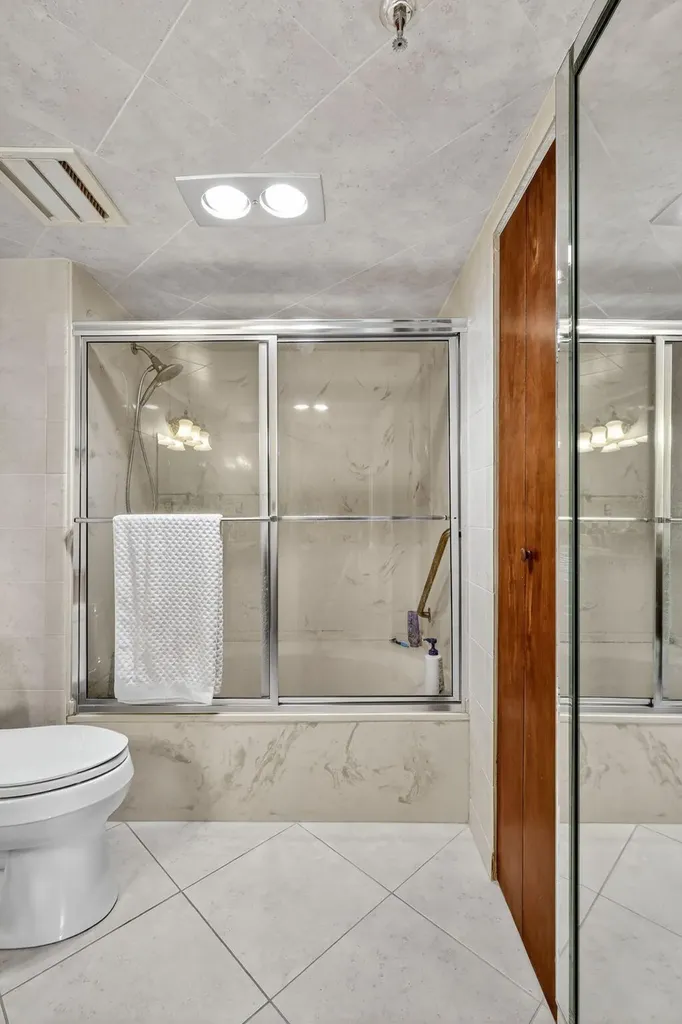 5340 NW 2nd Avenue Boca Raton FL 33487