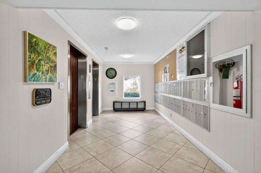 5340 NW 2nd Avenue Boca Raton FL 33487