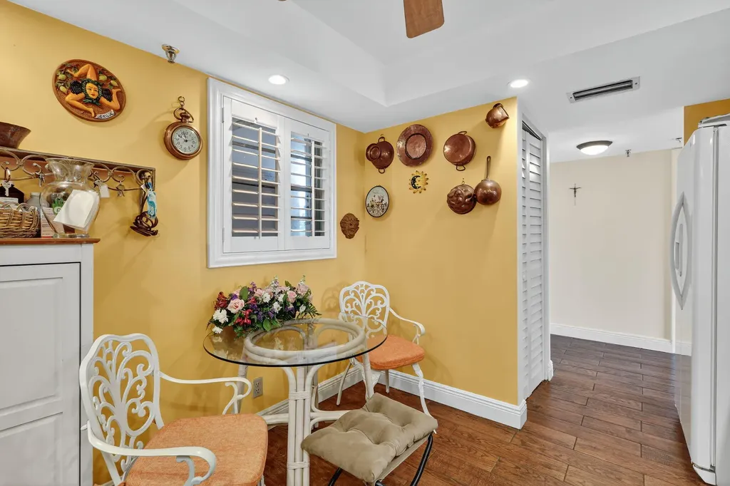 5340 NW 2nd Avenue Boca Raton FL 33487