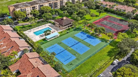 5340 NW 2nd Avenue Boca Raton FL 33487