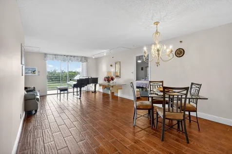 5340 NW 2nd Avenue Boca Raton FL 33487