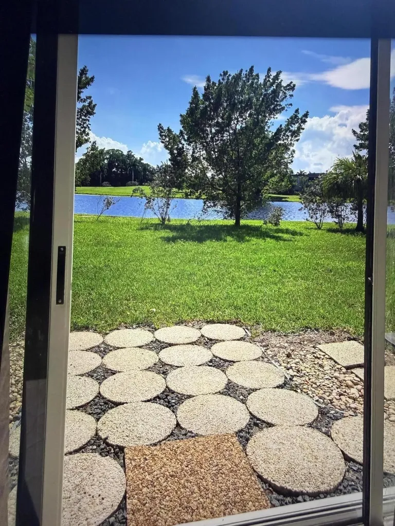 4266 Deste Court Lake Worth FL 33467