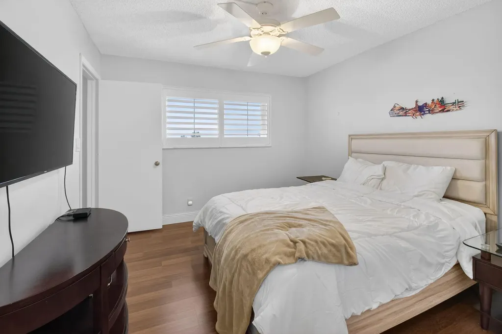 6866 Huntington Lane Delray Beach FL 33446