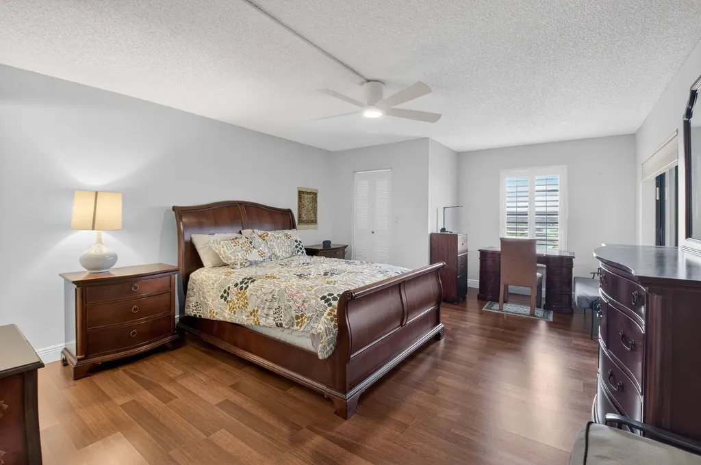 6866 Huntington Lane Delray Beach FL 33446