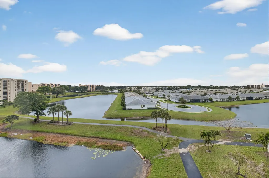6866 Huntington Lane Delray Beach FL 33446
