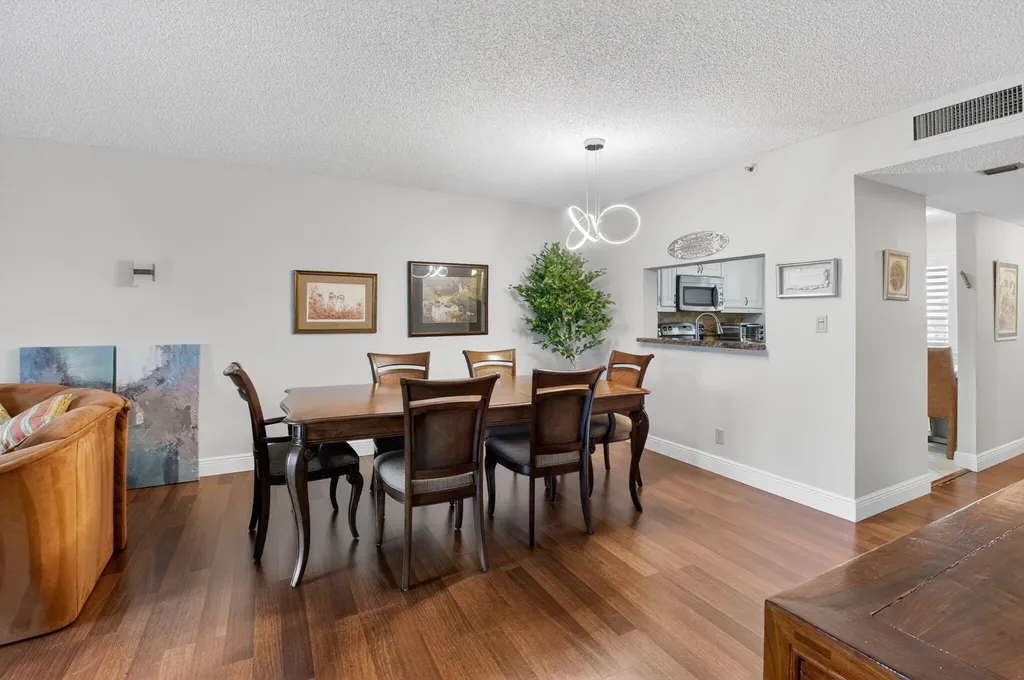 6866 Huntington Lane Delray Beach FL 33446