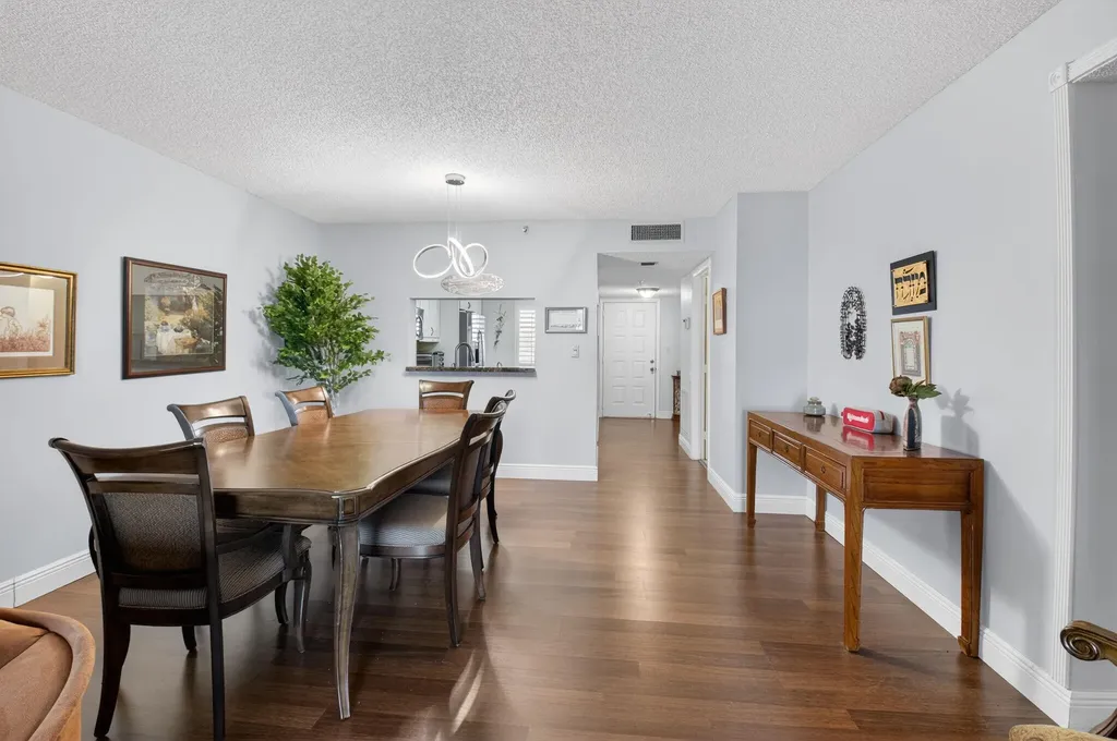 6866 Huntington Lane Delray Beach FL 33446