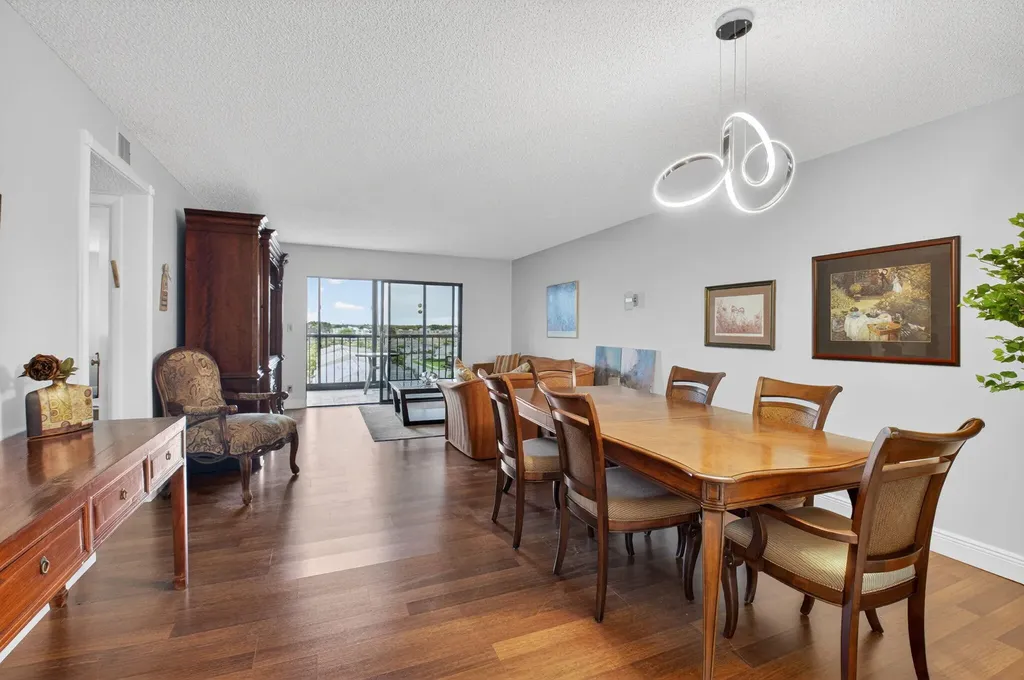 6866 Huntington Lane Delray Beach FL 33446