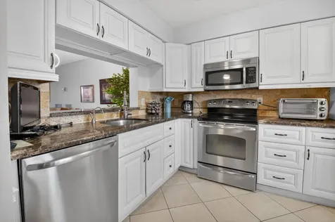 6866 Huntington Lane Delray Beach FL 33446