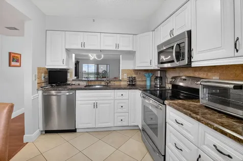 6866 Huntington Lane Delray Beach FL 33446