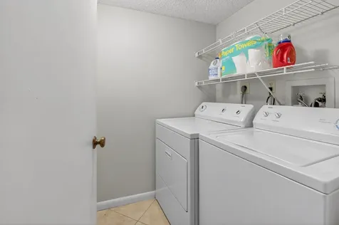 6866 Huntington Lane Delray Beach FL 33446