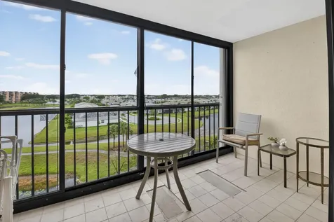 6866 Huntington Lane Delray Beach FL 33446
