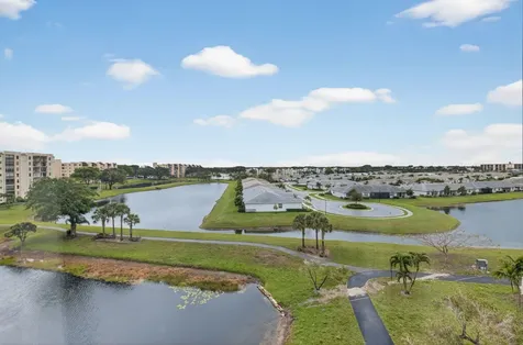 6866 Huntington Lane Delray Beach FL 33446