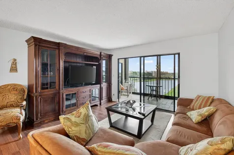 6866 Huntington Lane Delray Beach FL 33446