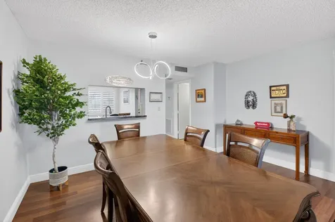 6866 Huntington Lane Delray Beach FL 33446