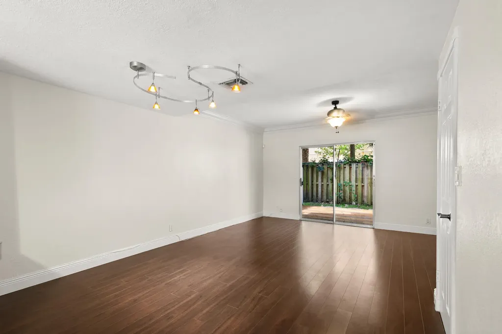 2521 NE 15th Street Pompano Beach FL 33062