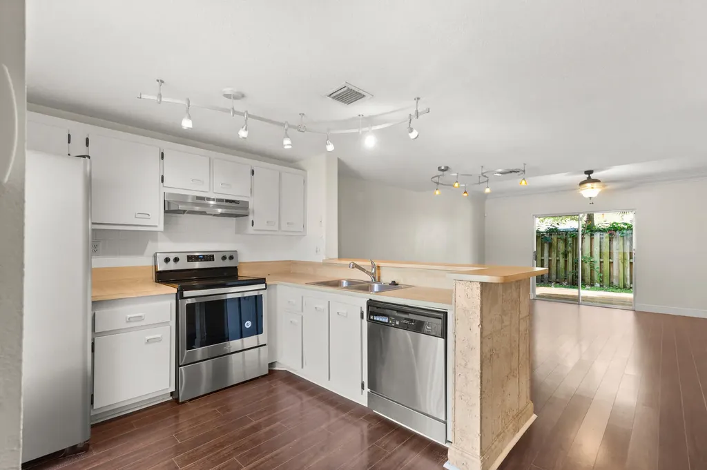 2521 NE 15th Street Pompano Beach FL 33062