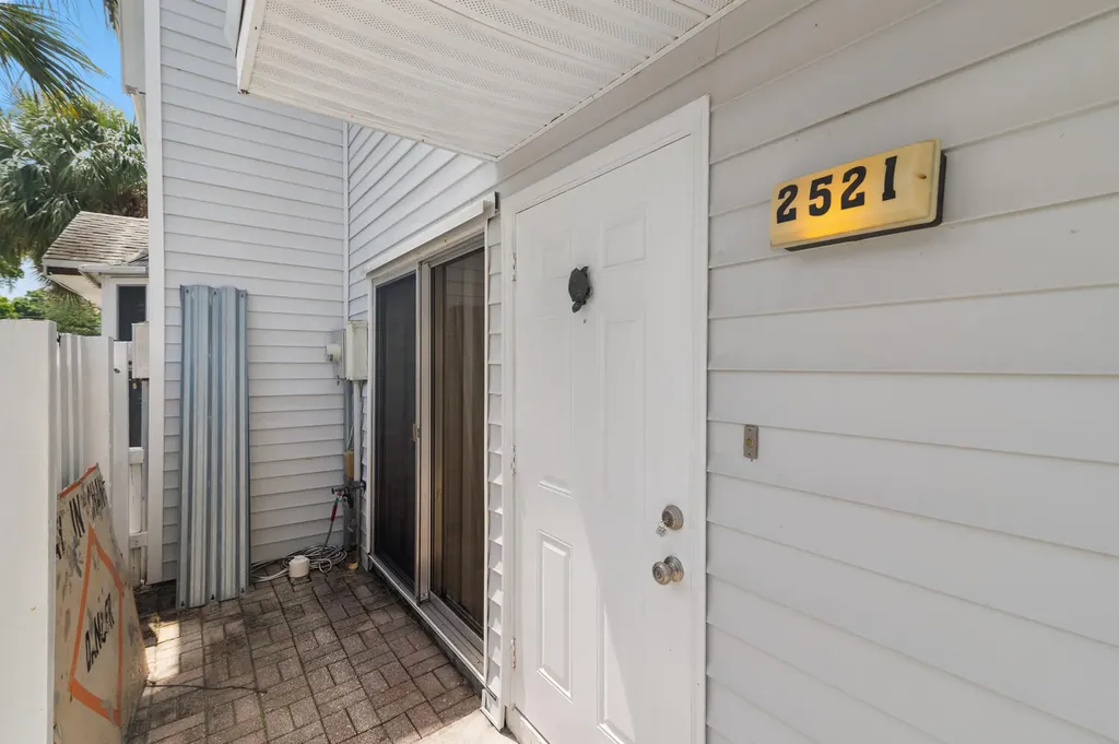 2521 NE 15th Street Pompano Beach FL 33062