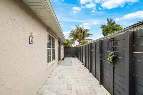 5713 Boynton Bay Circle Boynton Beach FL 33437