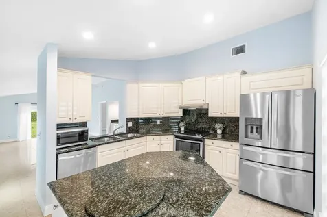5713 Boynton Bay Circle Boynton Beach FL 33437