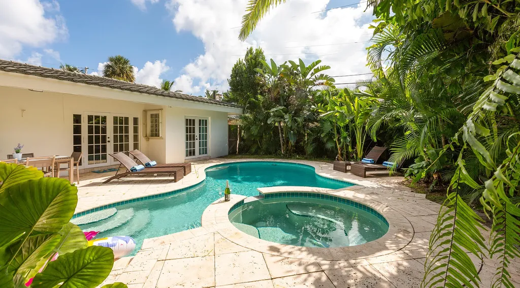 2003 Bay Drive Pompano Beach FL 33062