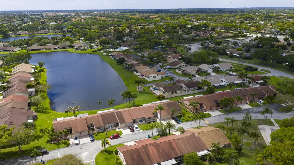 23 Walcott Drive Boynton Beach FL 33426
