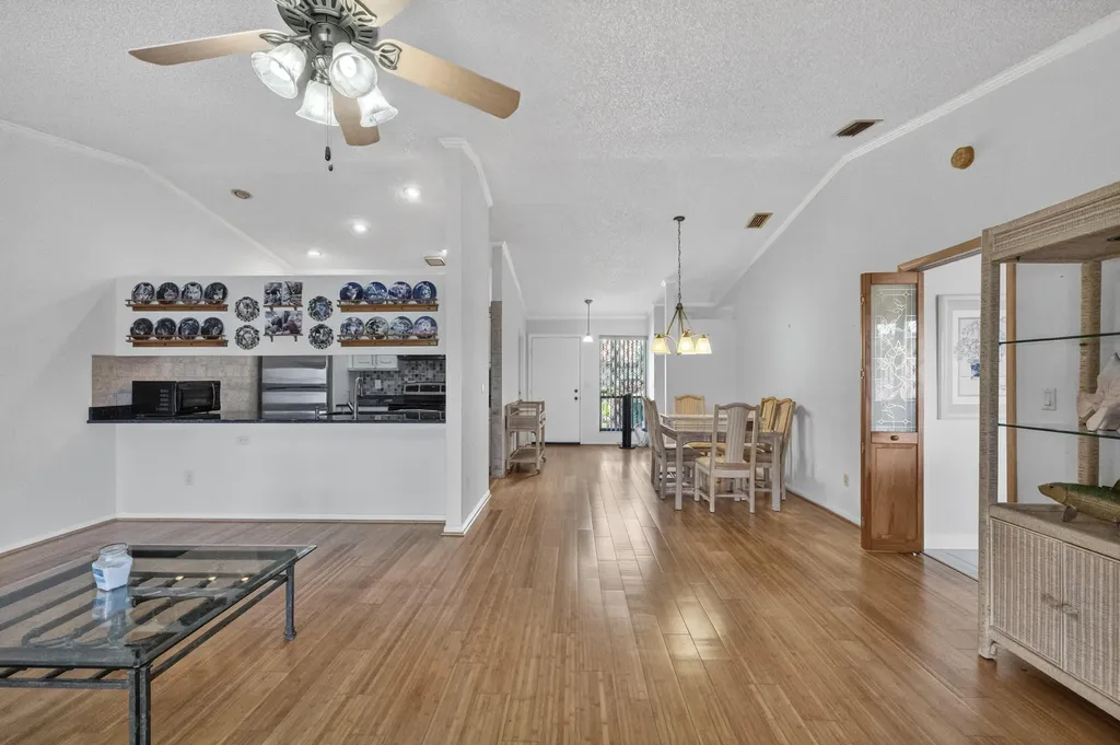 23 Walcott Drive Boynton Beach FL 33426
