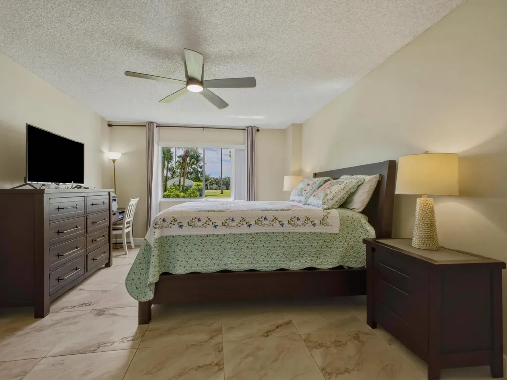 6698 N 10th Avenue Avenue N Lake Worth FL 33467