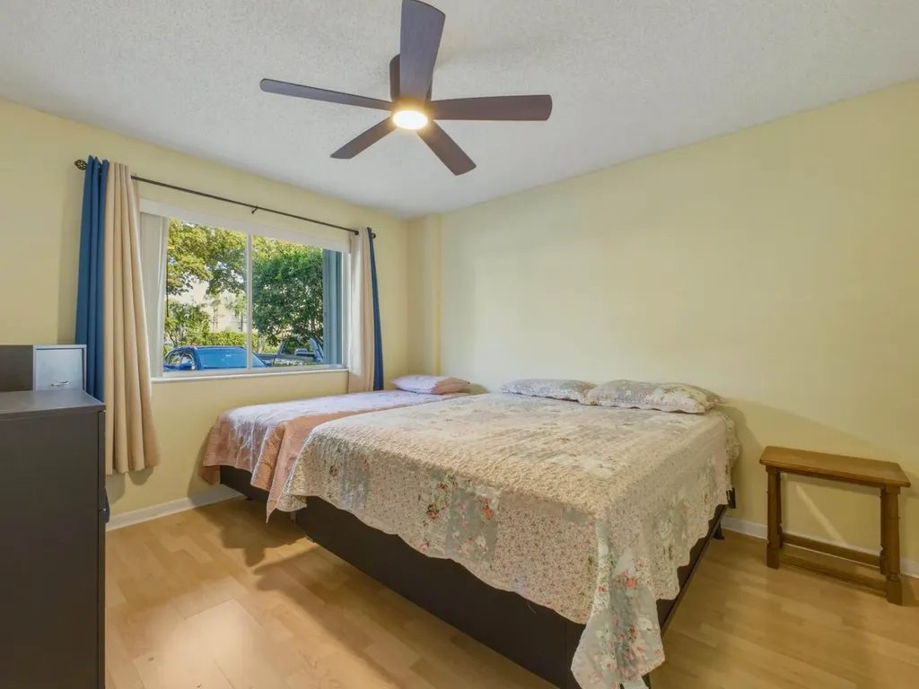 6698 N 10th Avenue Avenue N Lake Worth FL 33467