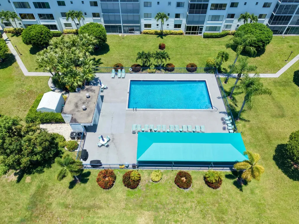 6698 N 10th Avenue Avenue N Lake Worth FL 33467