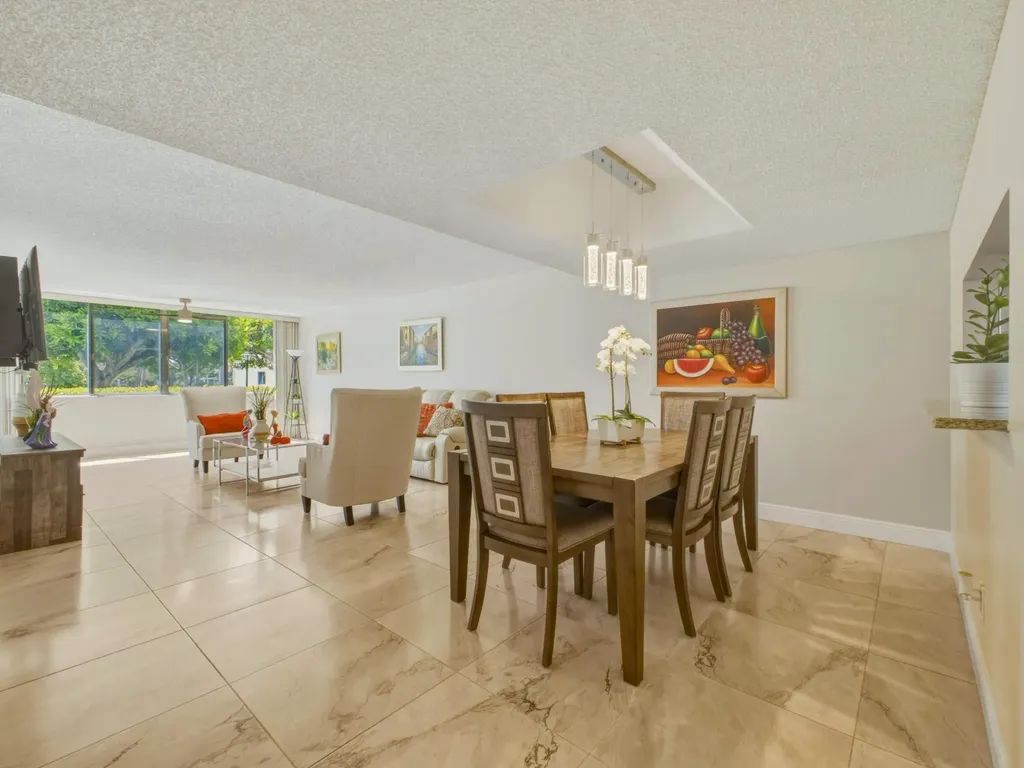 6698 N 10th Avenue Avenue N Lake Worth FL 33467