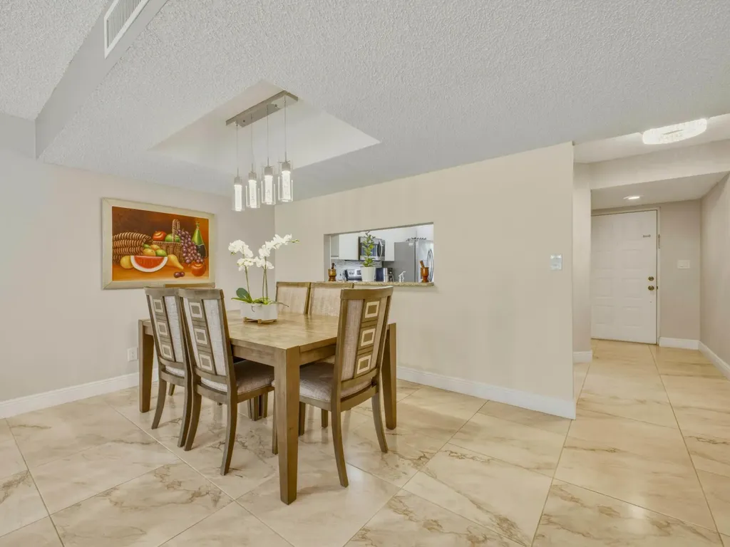 6698 N 10th Avenue Avenue N Lake Worth FL 33467