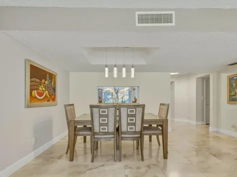 6698 N 10th Avenue Avenue N Lake Worth FL 33467