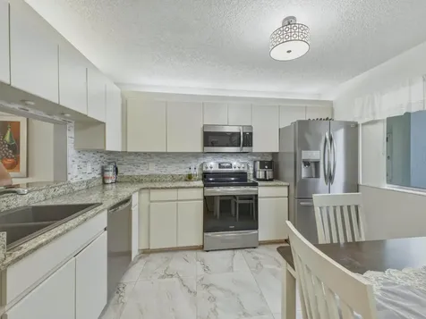 6698 N 10th Avenue Avenue N Lake Worth FL 33467
