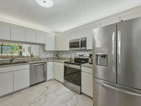 6698 N 10th Avenue Avenue N Lake Worth FL 33467
